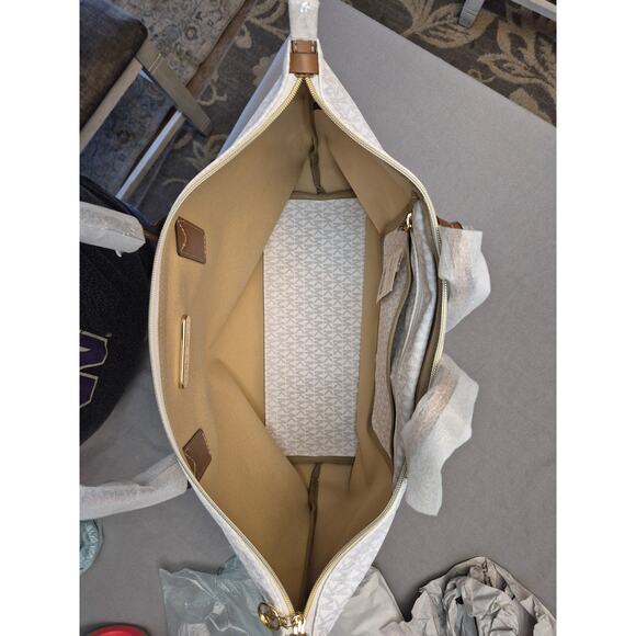 Michael Kors Large Tote -New with tags - Picture 4 of 5